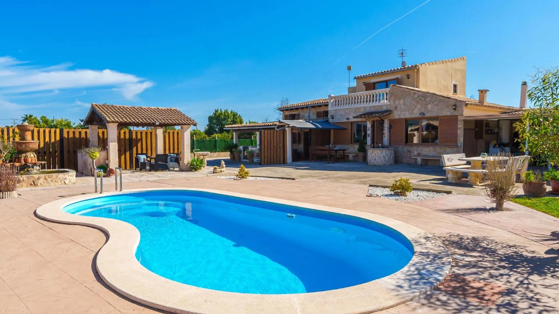 Holiday Home Cas Pec By Interhome contacts